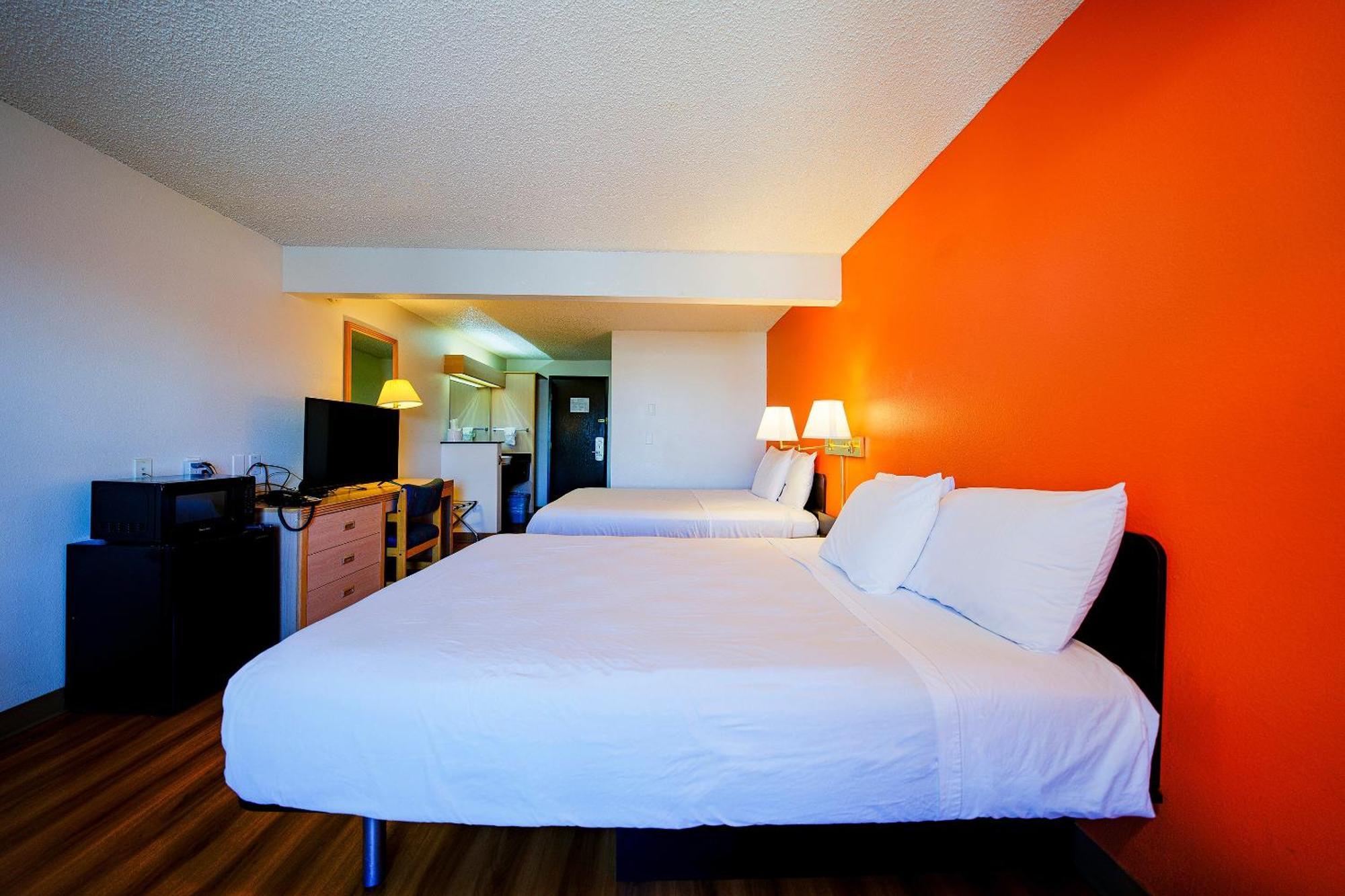 Oyo Hotel Hermiston Or, Downtown Buitenkant foto