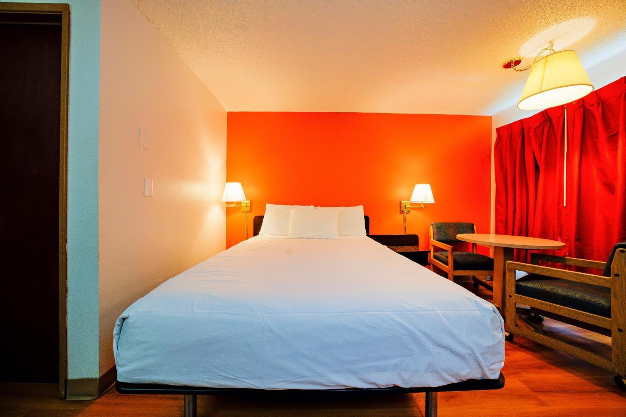 Oyo Hotel Hermiston Or, Downtown Buitenkant foto