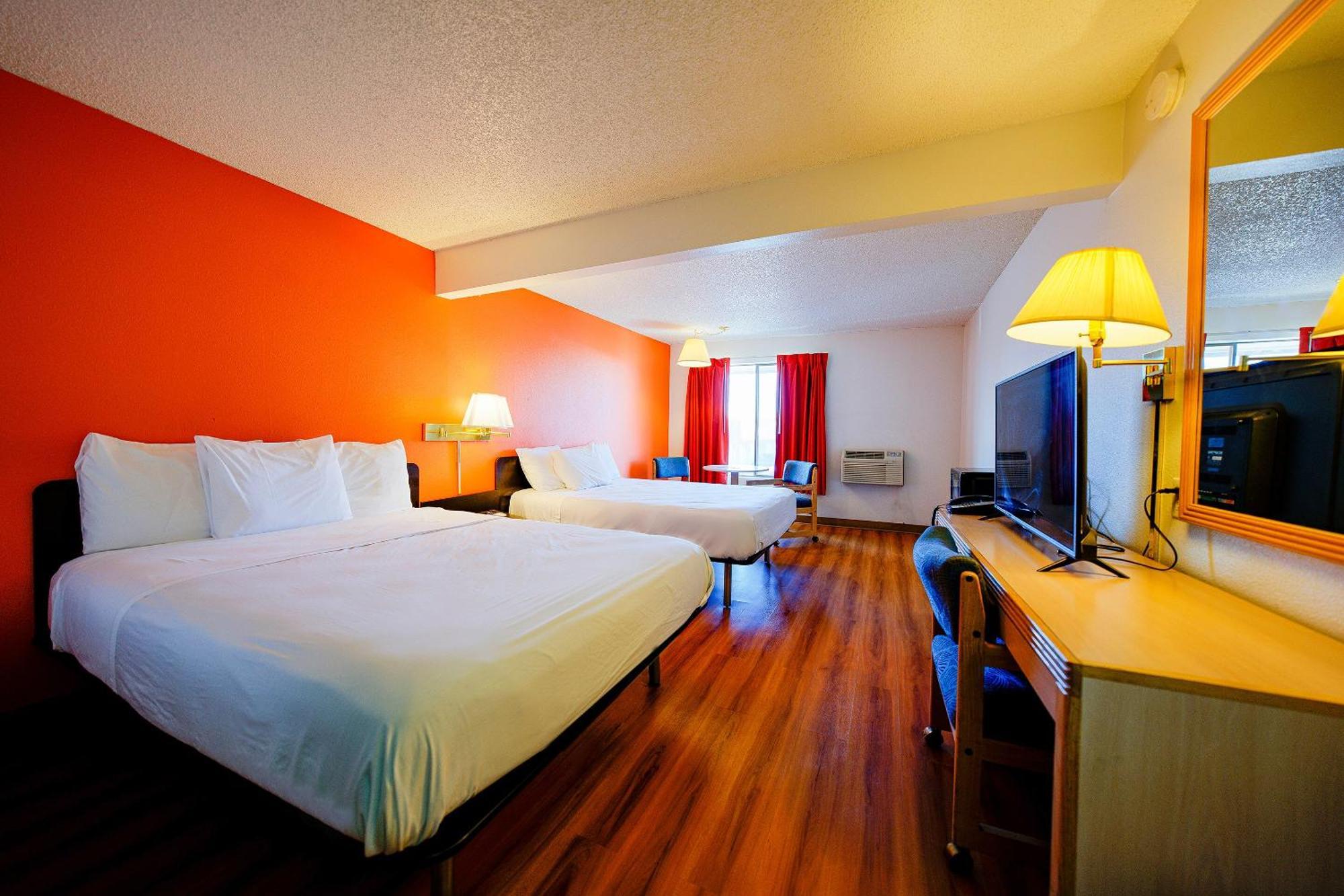 Oyo Hotel Hermiston Or, Downtown Buitenkant foto