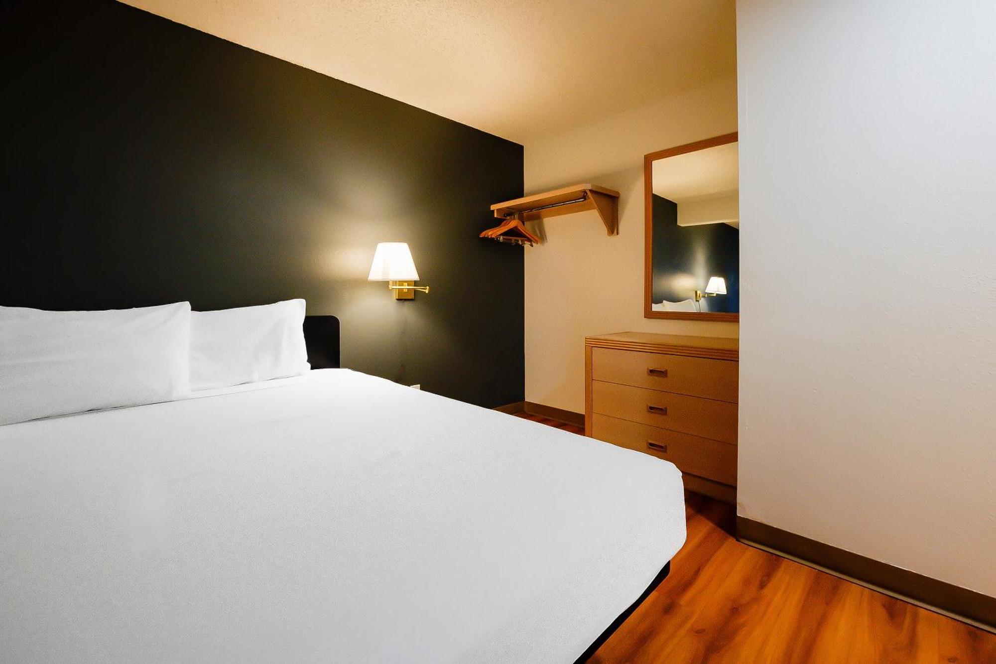 Oyo Hotel Hermiston Or, Downtown Buitenkant foto