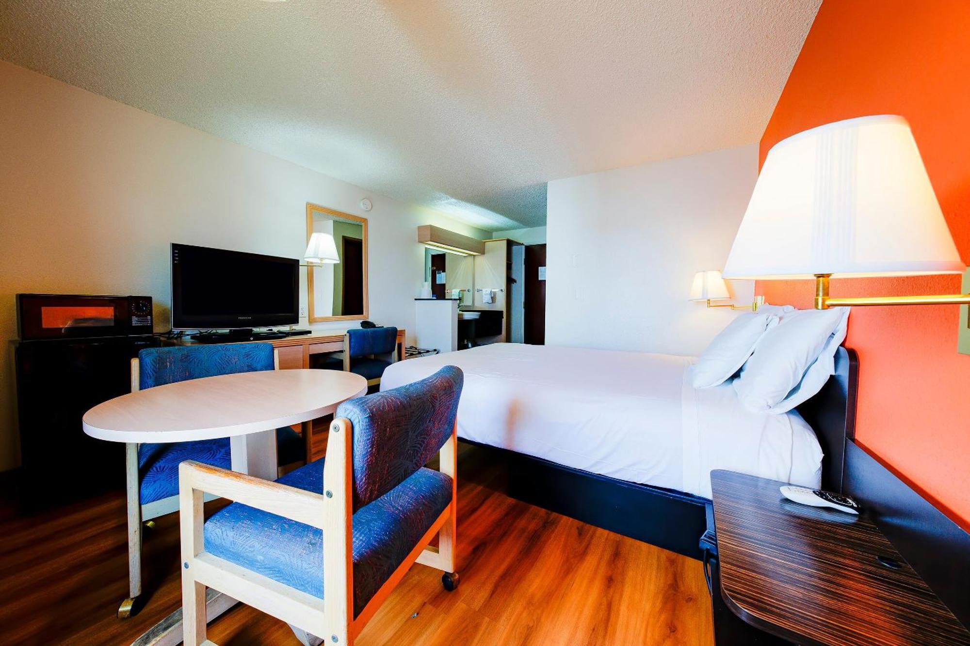 Oyo Hotel Hermiston Or, Downtown Buitenkant foto