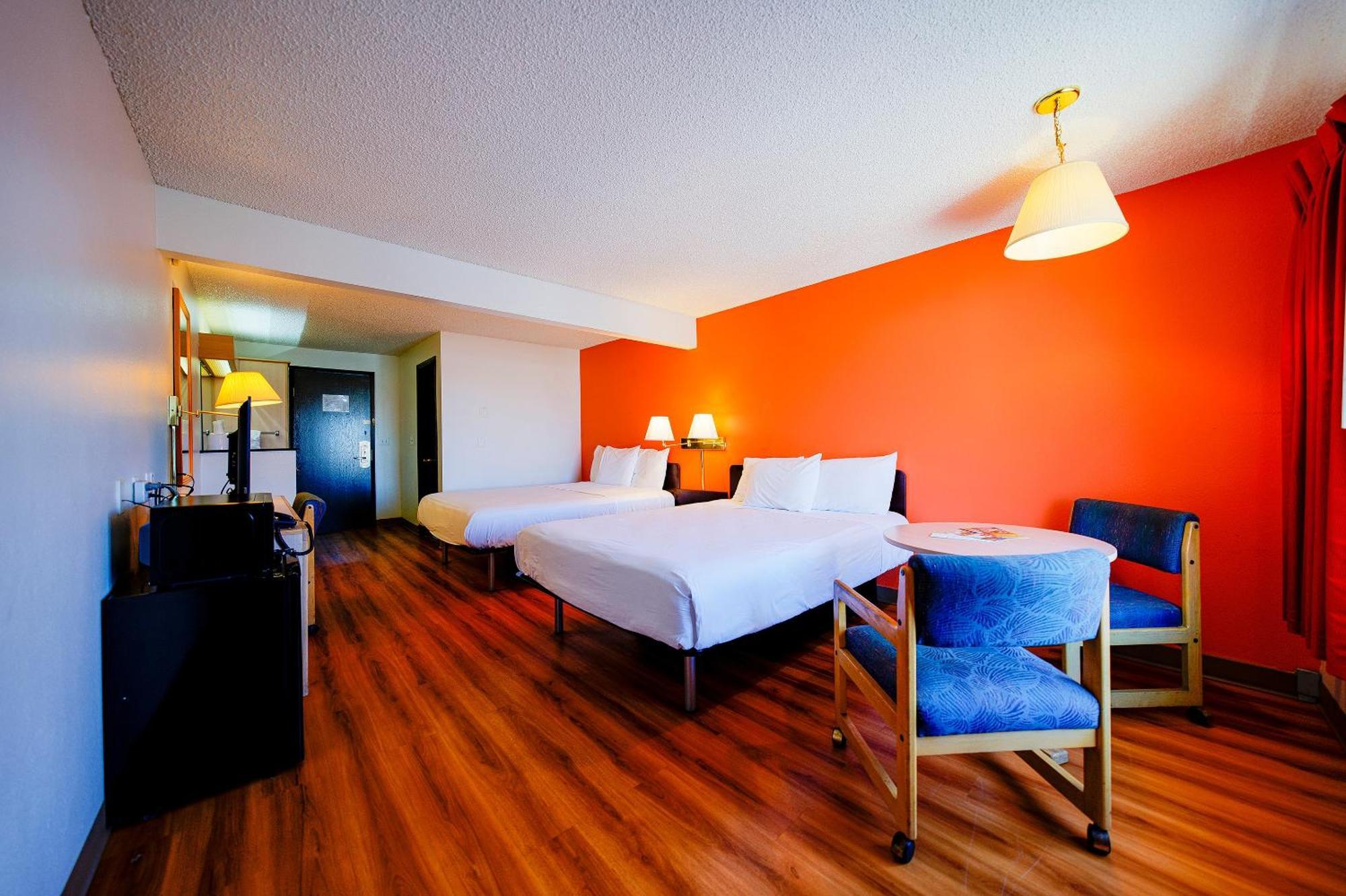 Oyo Hotel Hermiston Or, Downtown Buitenkant foto